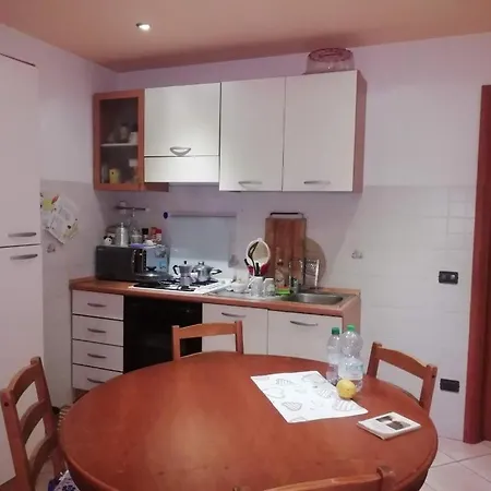 Foce. Bilocale Con Giardino. 4 Posti Letto. Sanremo