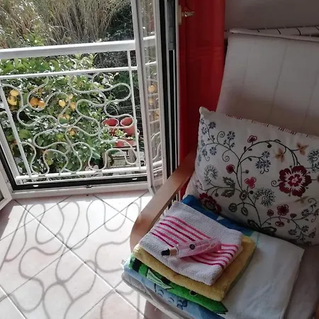 Foce. Bilocale Con Giardino. 4 Posti Letto.